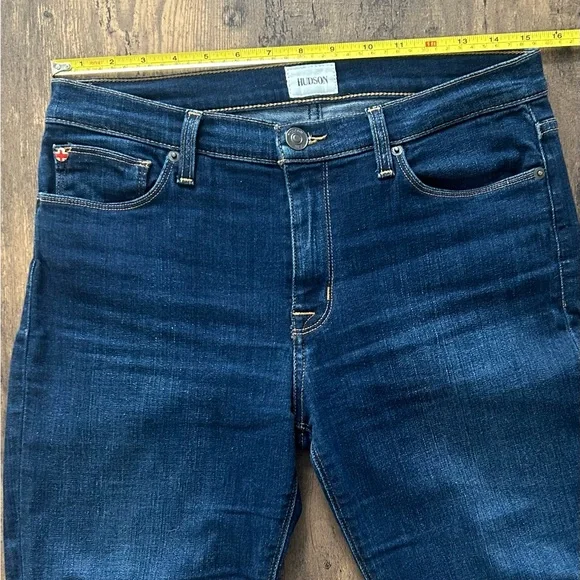 Women’s Hudson Natalie Mid-rise Raw Hem Ankle Jeans in “Jet out” color - Picture 7 of 14